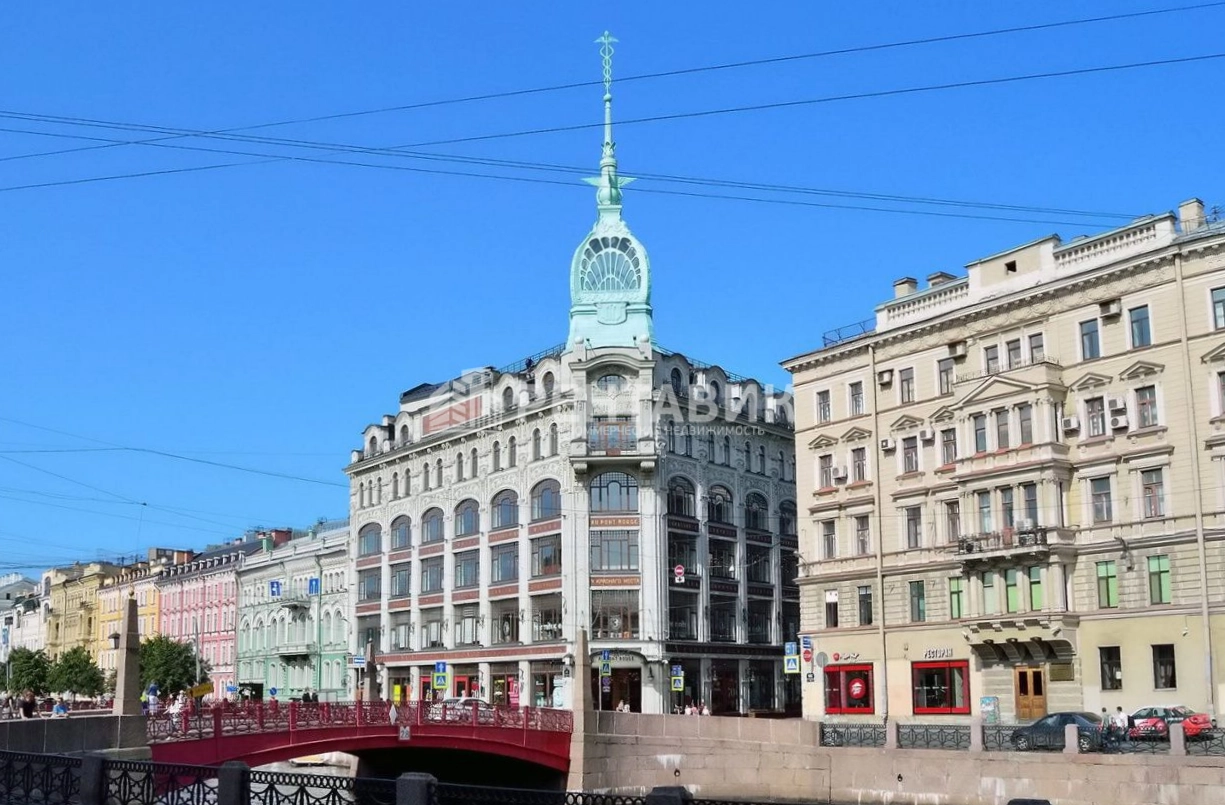 Здание Дом у Красного моста по адресу г Санкт-Петербург, наб Реки Мойки, д 73