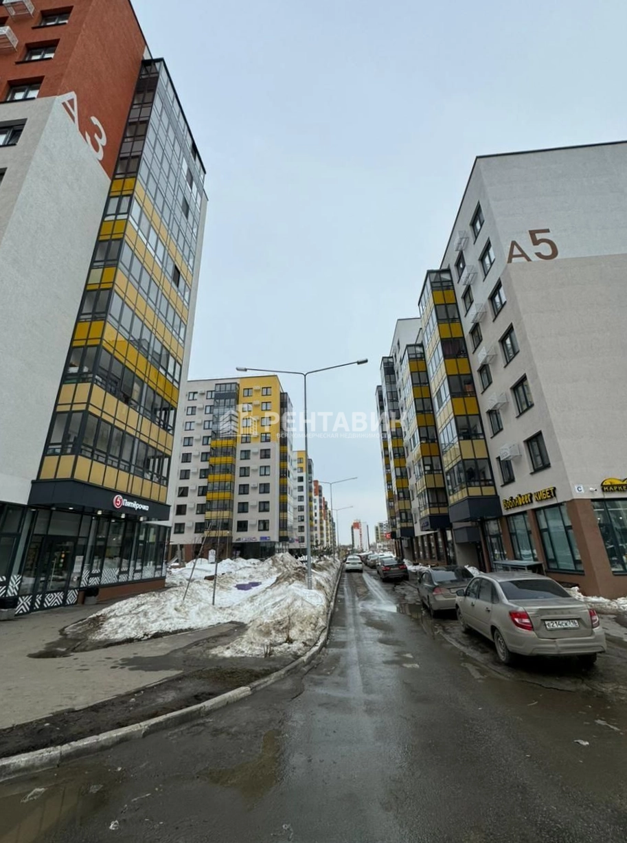 фасад дома, здание по адресу г Казань, ул Генерала Махмута Гареева, д 5