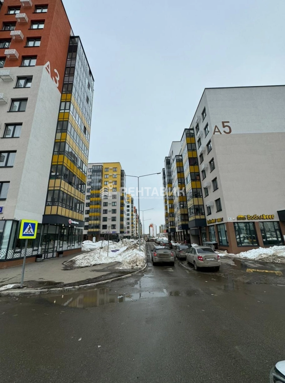 фасад дома, здание по адресу г Казань, ул Генерала Махмута Гареева, д 5