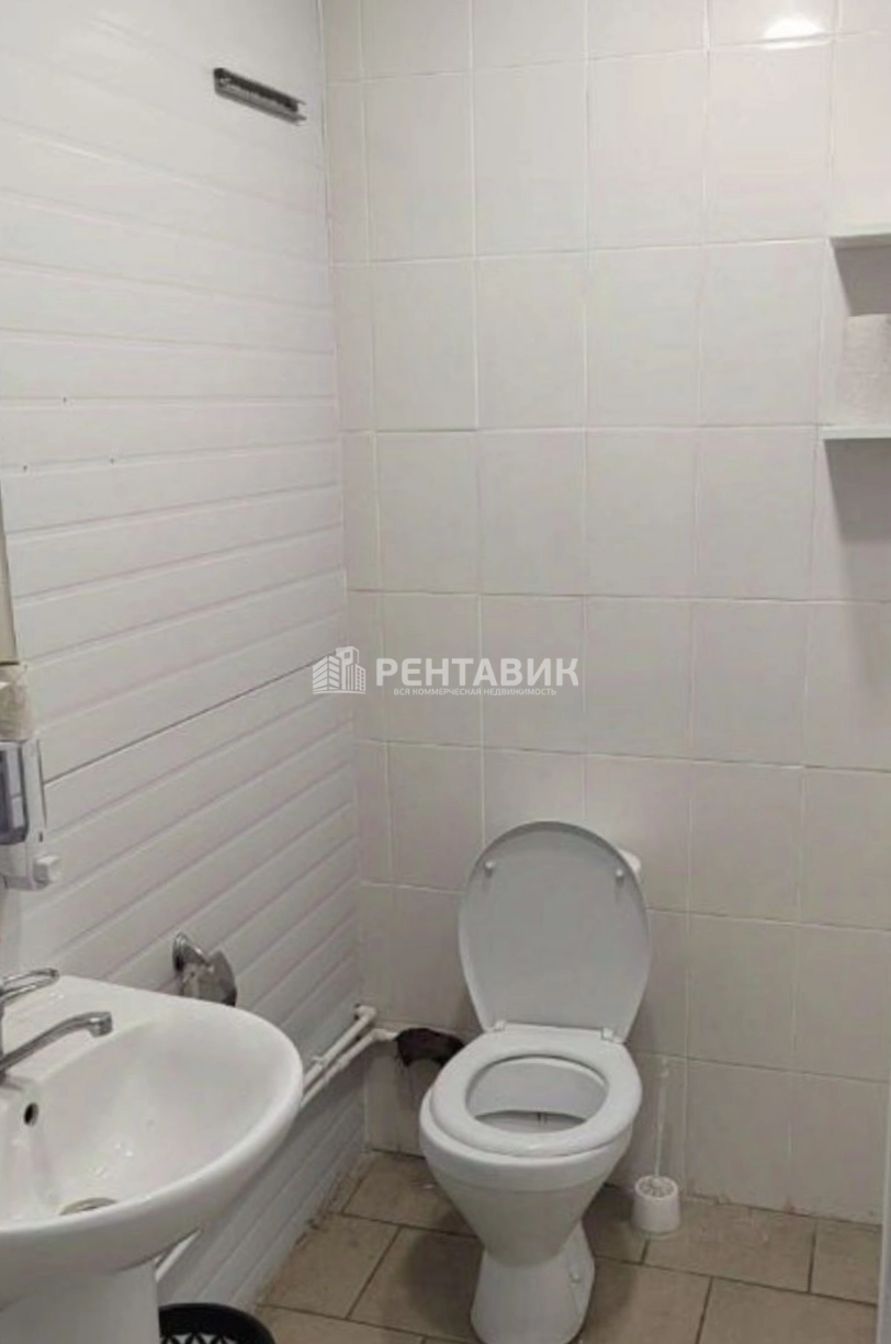 Помещение свободного назначения Крутая, 3 площадью 1840 квадратных метров