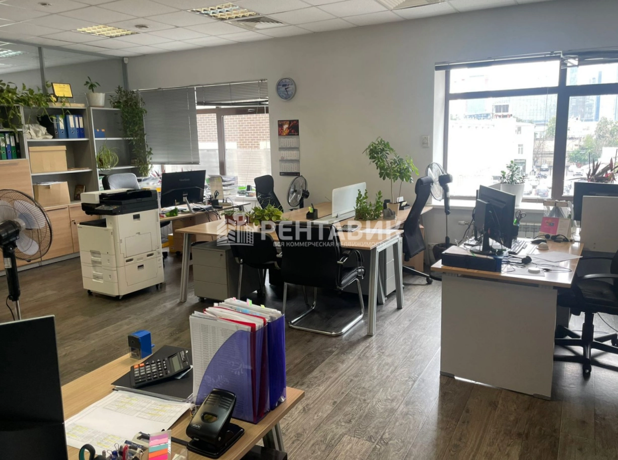 Офис Ярд площадью 700 квадратных метров