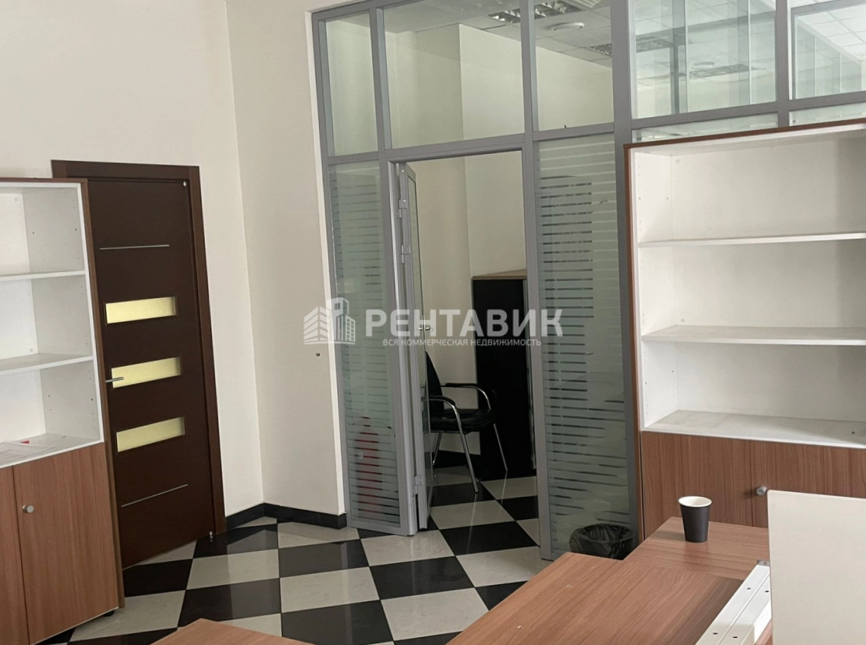 Офис Ярд площадью 700 квадратных метров
