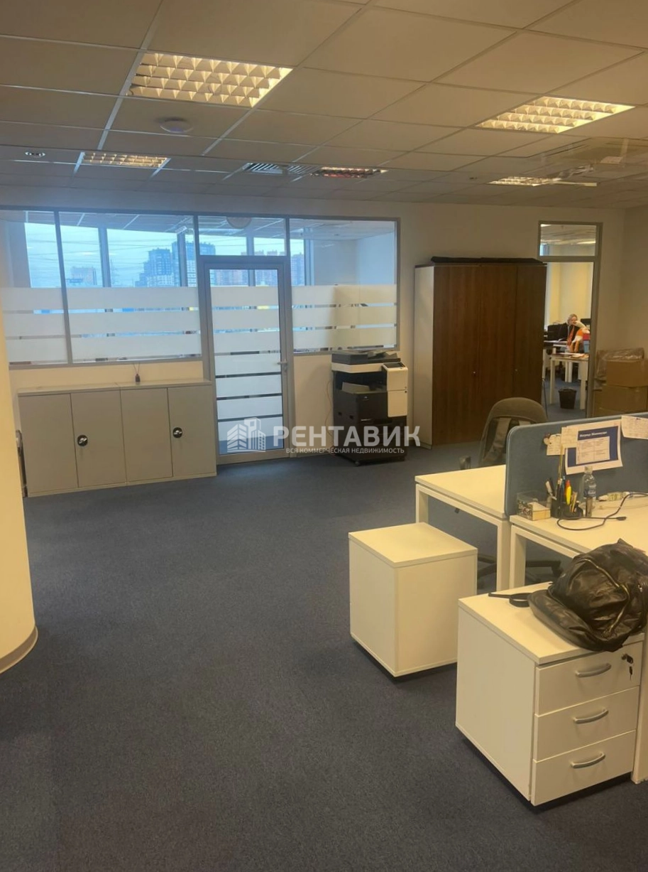 Офис Кантри Парк III площадью 301 квадратных метров