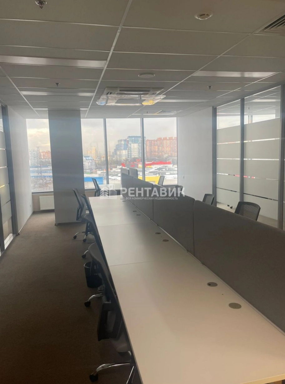 Офис Кантри Парк III площадью 412 квадратных метров