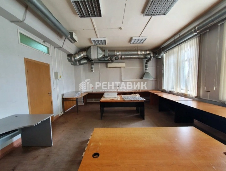 Помещение свободного назначения Урал Плаза площадью 3848 квадратных метров