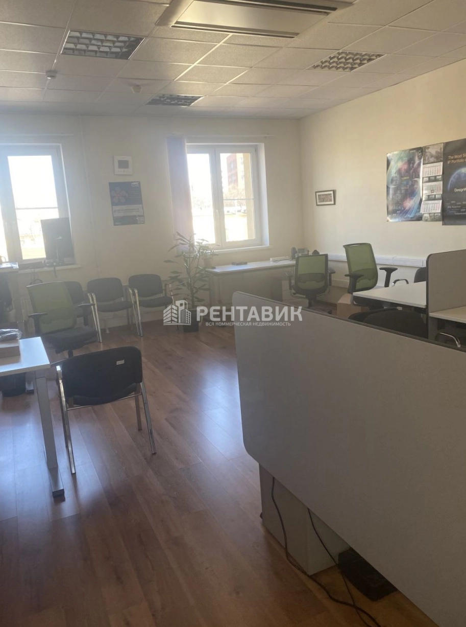 Здание целиком Гайот площадью 2200 квадратных метров
