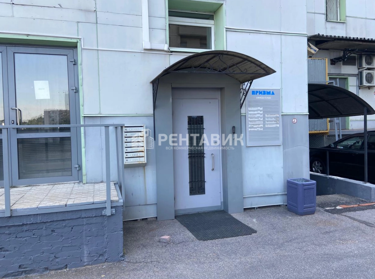 Помещение свободного назначения Призма площадью 1600 квадратных метров