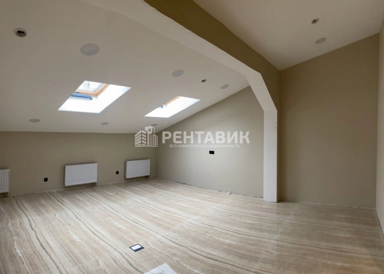 Офис Петровский 5с1 площадью 672 квадратных метров