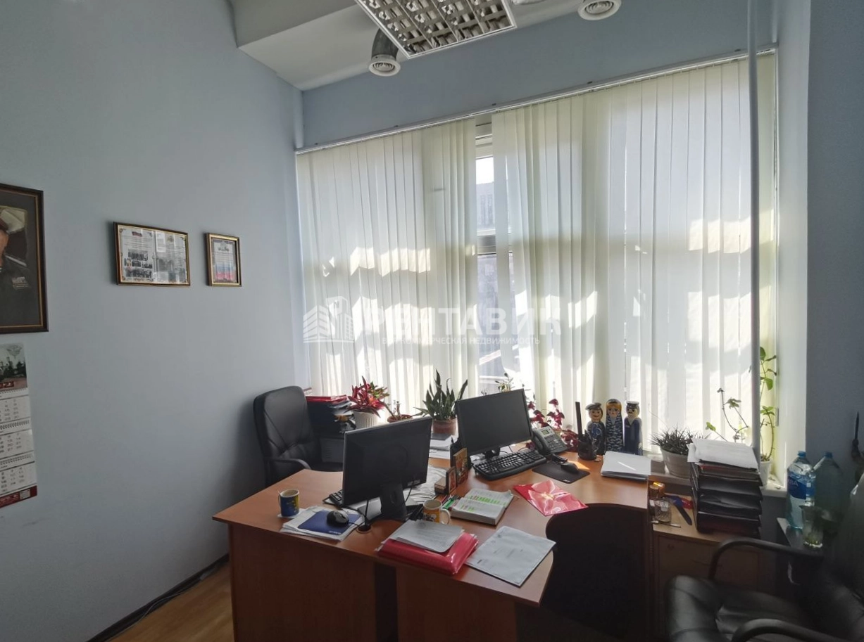Офис Машиноаппарат Строение 3 площадью 214 квадратных метров