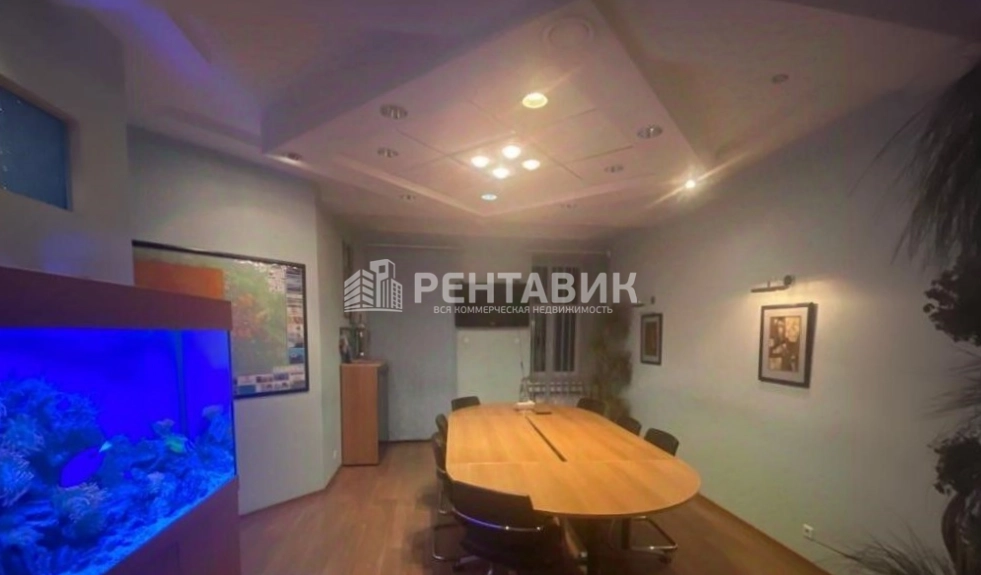 Здание целиком 4-я линия Васильевского острова, 17 площадью 2043 квадратных метров