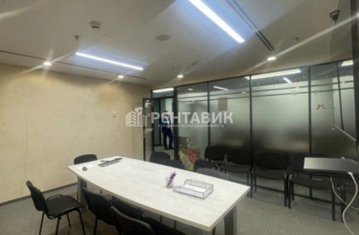 Офис Квадрат площадью 1632 квадратных метров