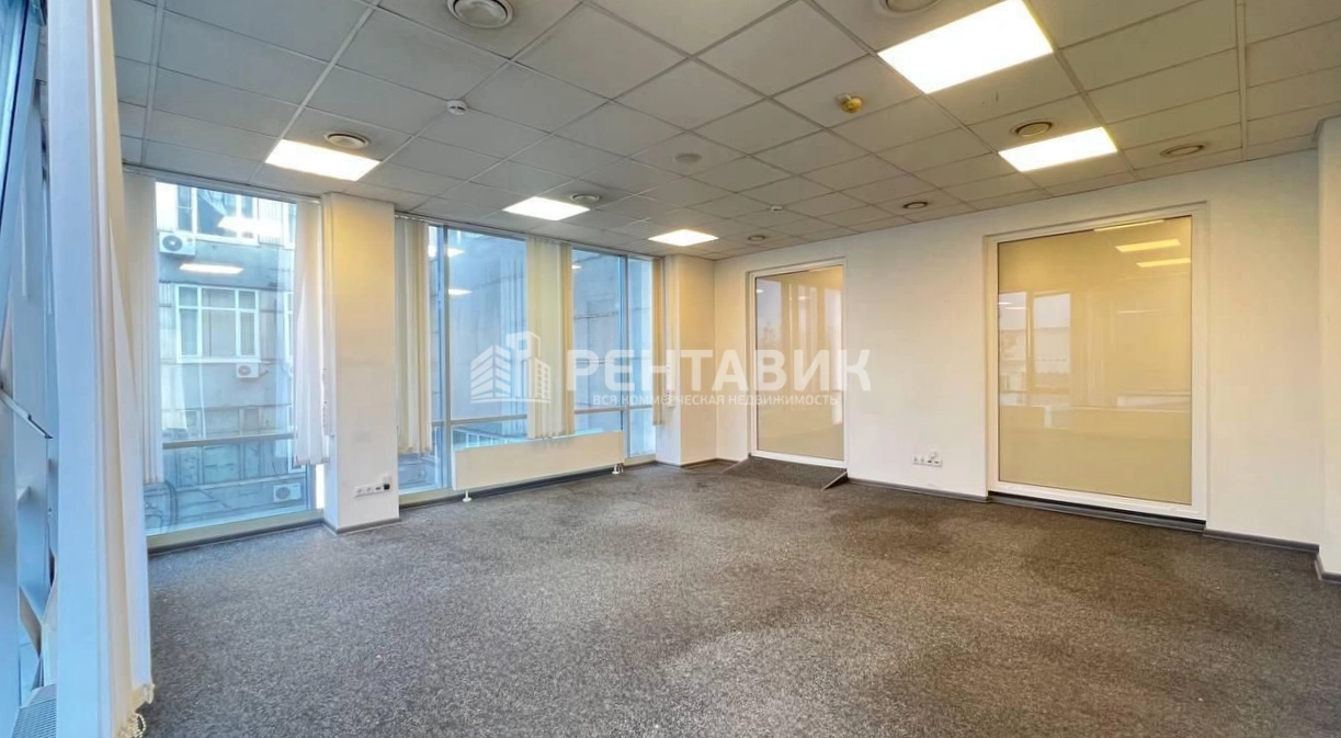 Офис Варшавская плаза площадью 390 квадратных метров