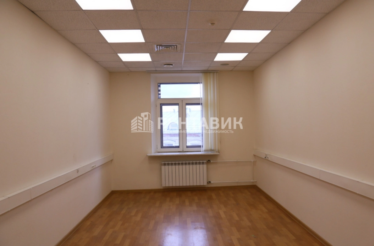 Здание целиком Николаевский площадью 4545 квадратных метров