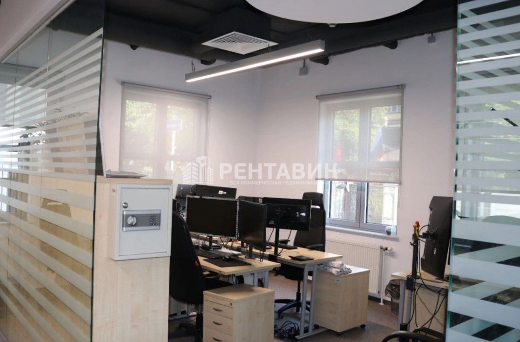 Офис Дом Немецкой Экономики площадью 315 квадратных метров