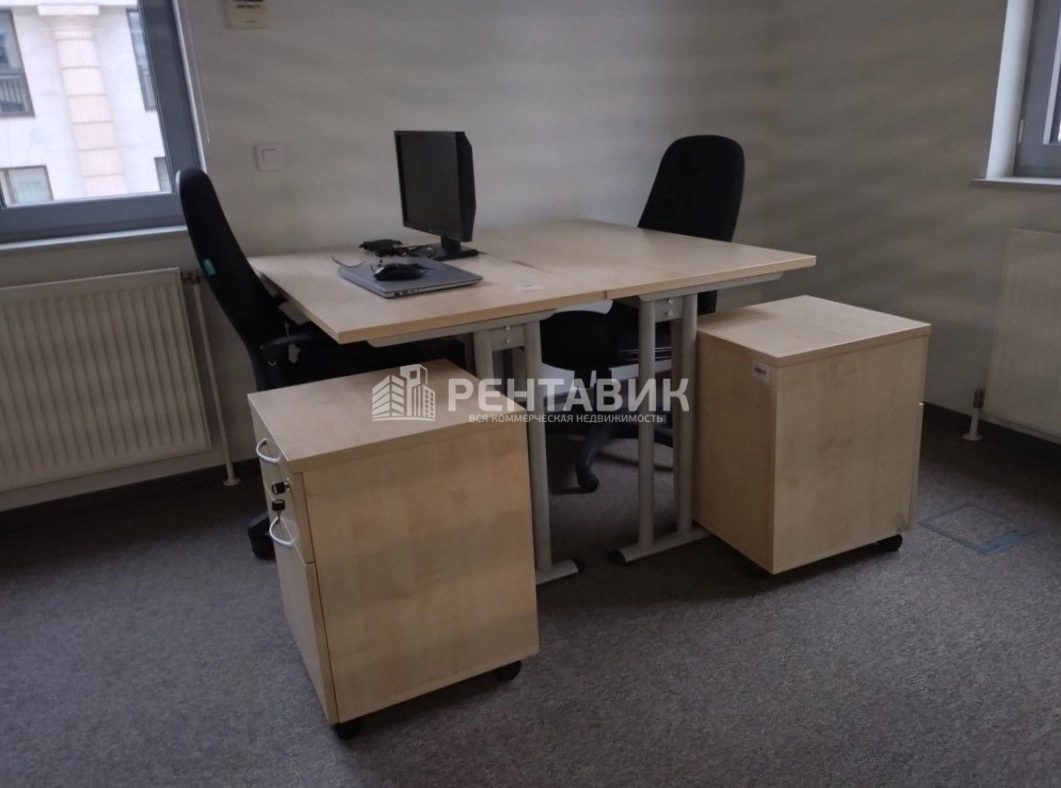 Офис Дом Немецкой Экономики площадью 315 квадратных метров