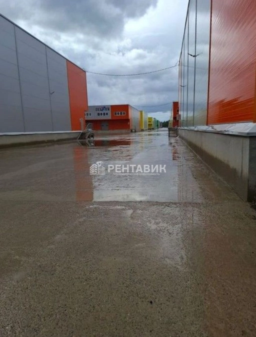 Склад Ломоносовский площадью 1499 квадратных метров