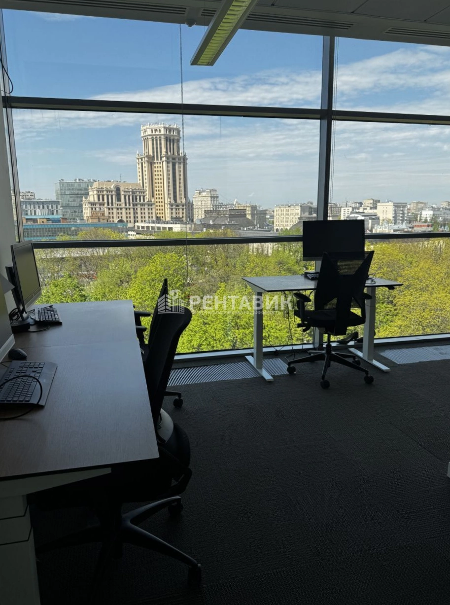 Офис Vivaldi Plaza / Вивальди Плаза площадью 3420 квадратных метров