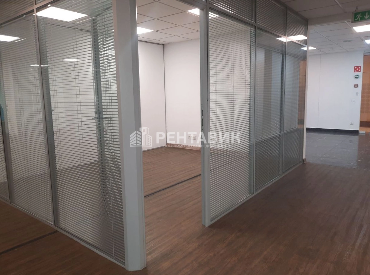 Офис Омега Плаза площадью 1825 квадратных метров
