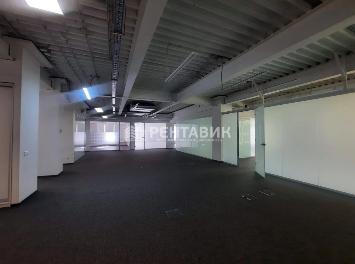 Офис Омега Плаза площадью 1825 квадратных метров