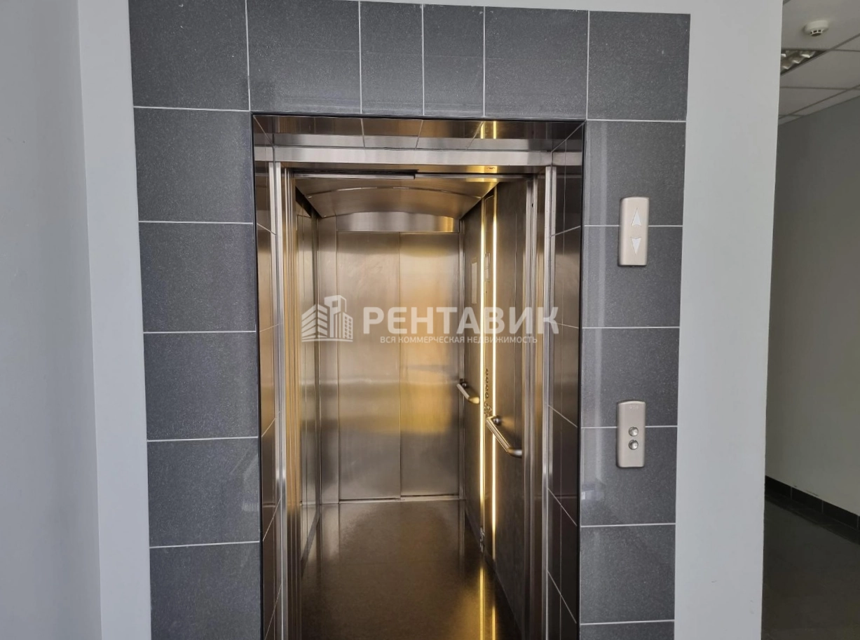 Здание целиком Петровский пассаж площадью 3145 квадратных метров