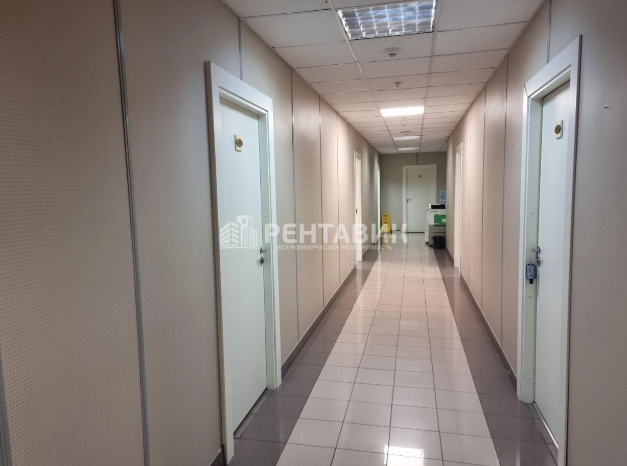 Здание целиком Петровский пассаж площадью 3145 квадратных метров