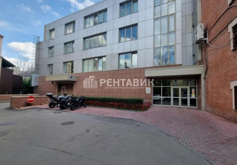 Здание целиком Петровский пассаж площадью 3145 квадратных метров