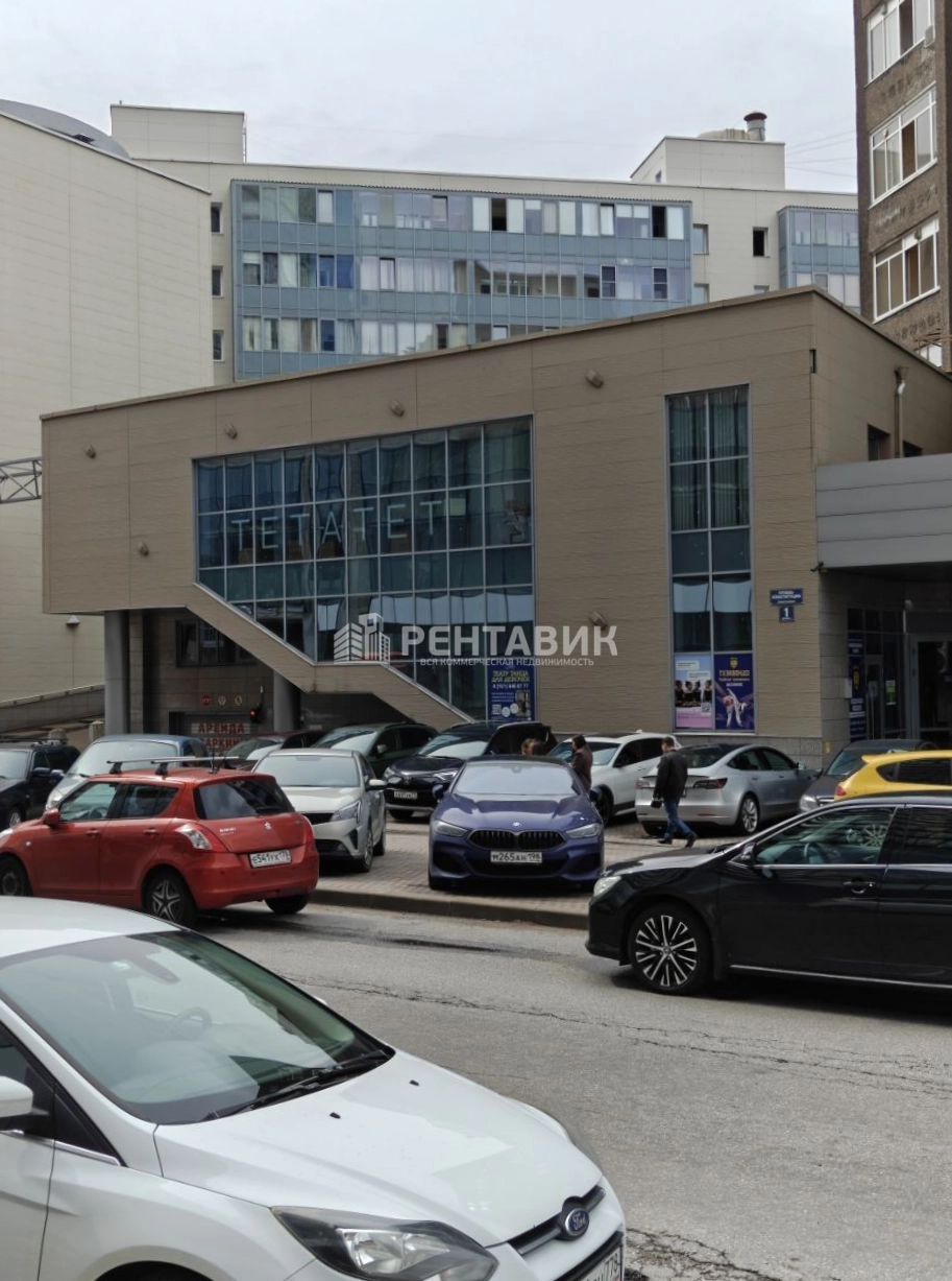 фасад дома, здание по адресу г Санкт-Петербург, пл Конституции, д 1 к 2 литера А
