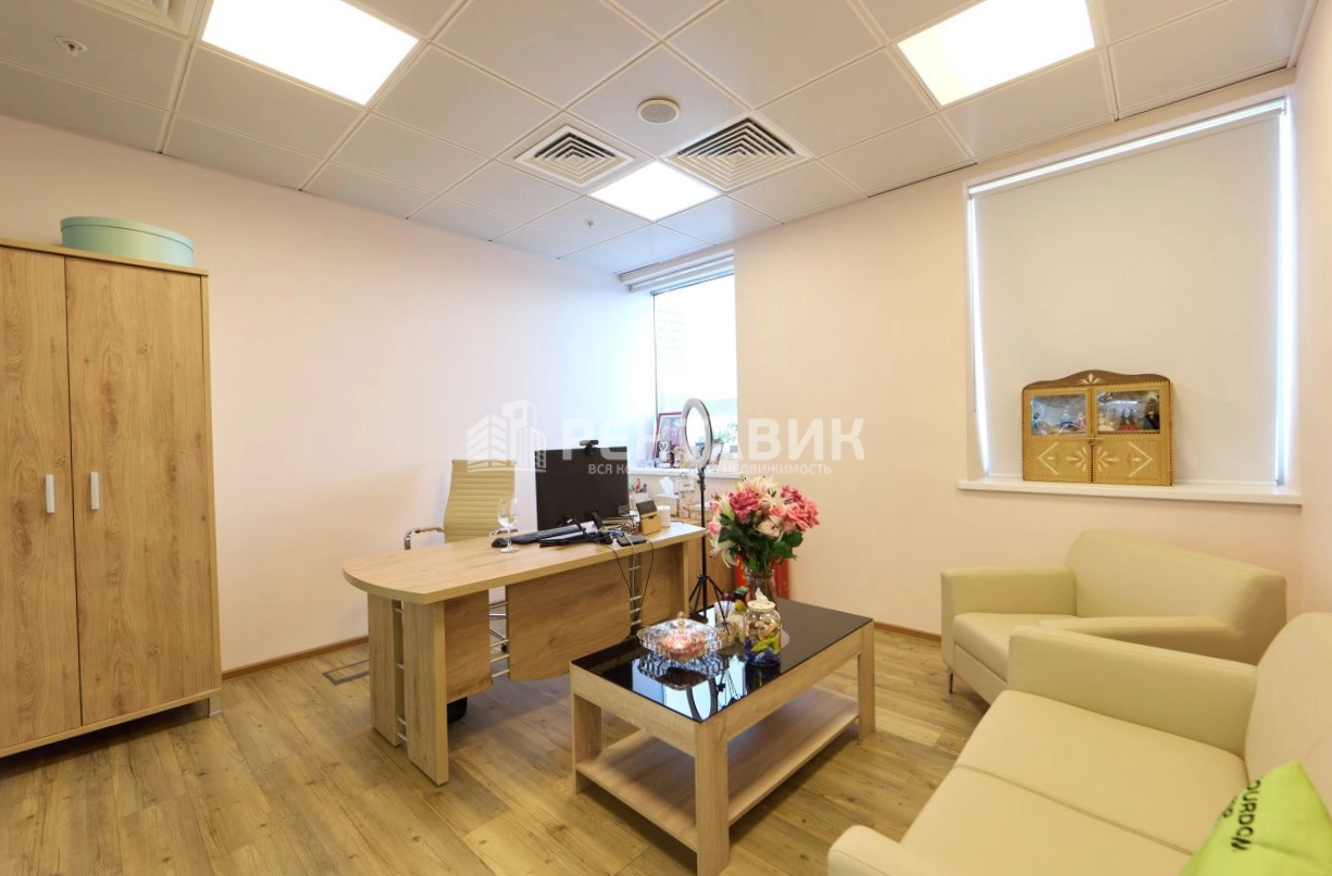 Офис Двинцев корпус Б площадью 906 квадратных метров