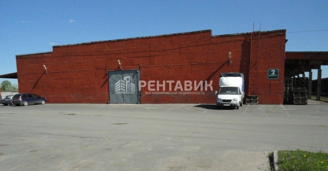 фасад дома, здание по адресу Ленинградская обл, Гатчинский р-н, поселок Пригородный, Вырицкое шоссе, д 2