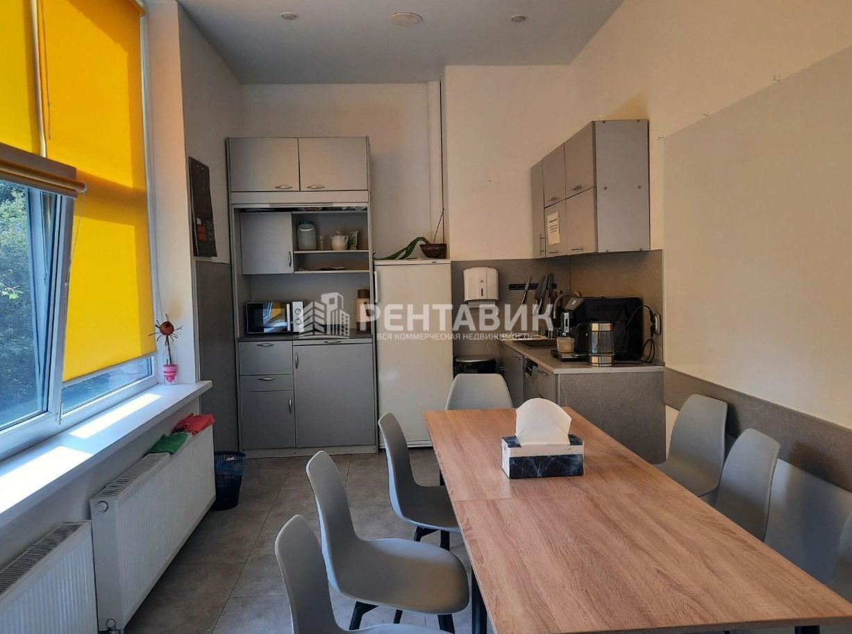 Офис Baker Plaza / Бейкер Плаза площадью 444 квадратных метров