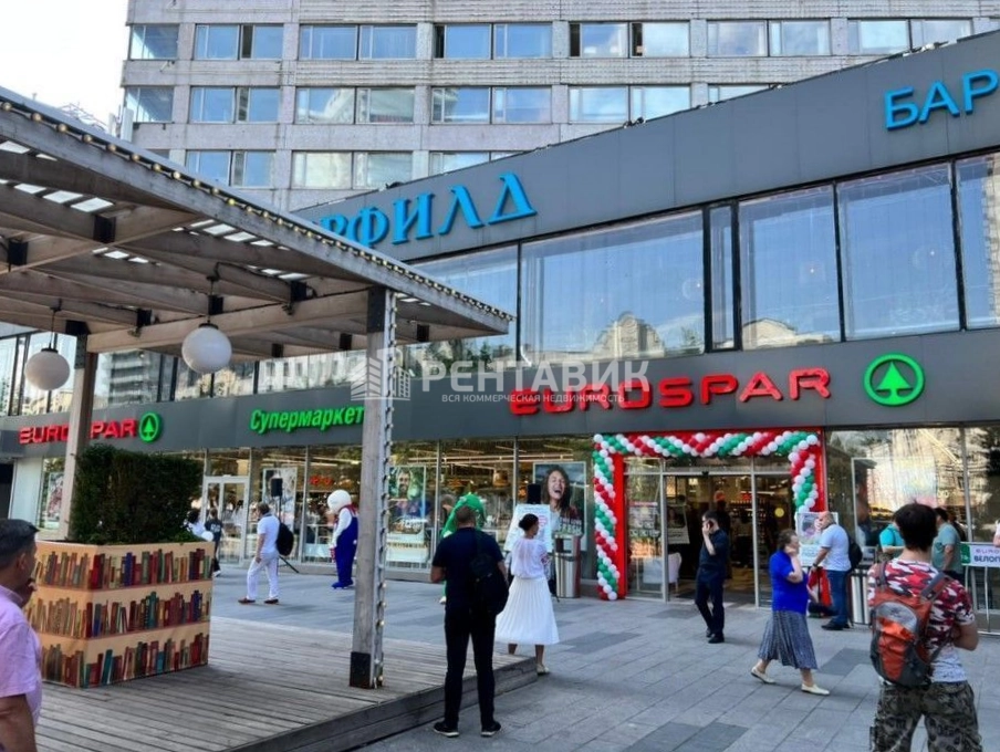 Торговая площадь Весна на Новом Арбате площадью 1698 квадратных метров