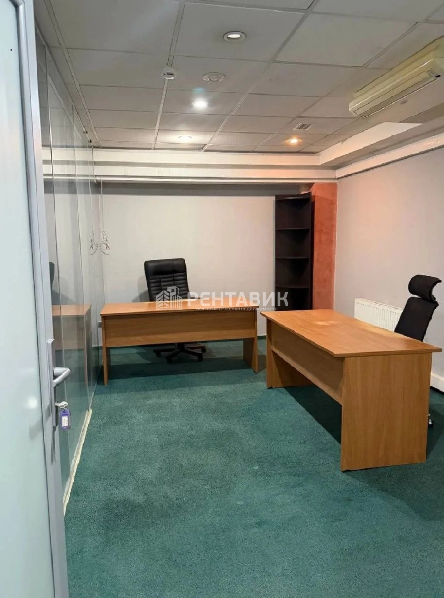 Офис Post Plaza площадью 1690 квадратных метров