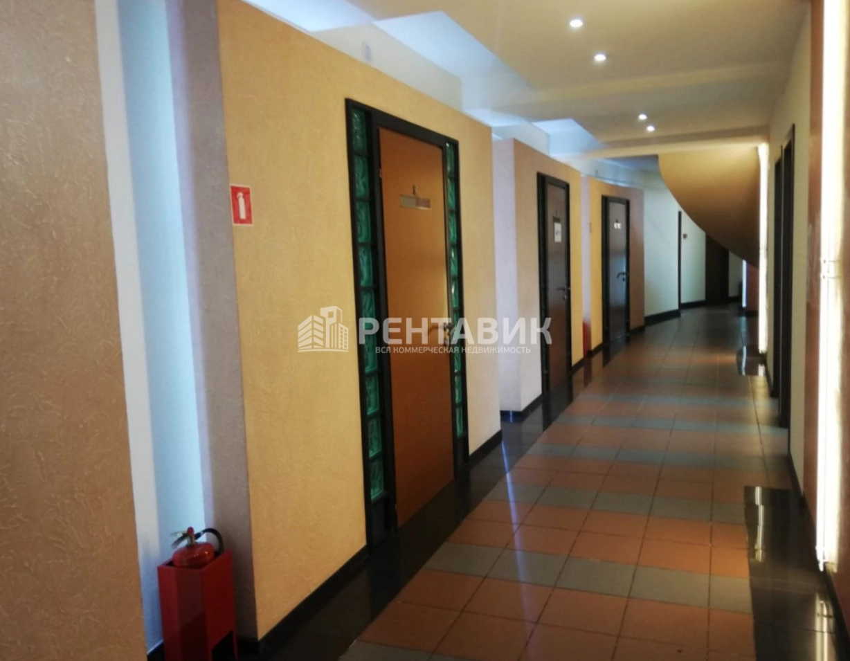 Офис Post Plaza площадью 1690 квадратных метров