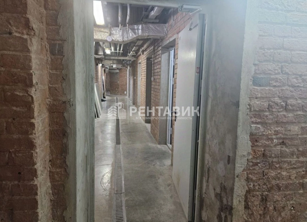 Помещение свободного назначения Петровский, 17-1 площадью 126 квадратных метров