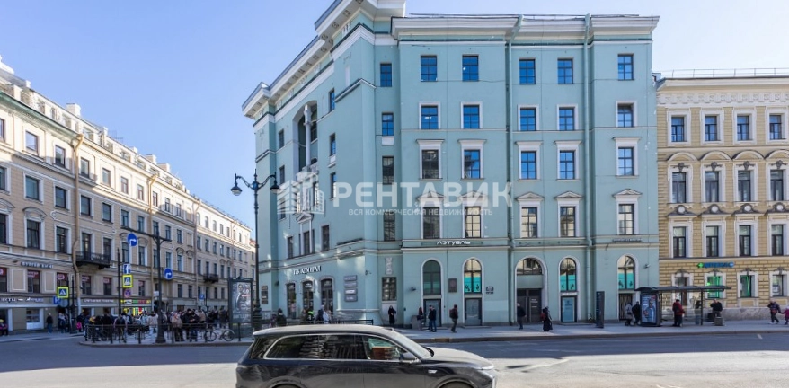 Здание целиком Адмирал площадью 9290 квадратных метров