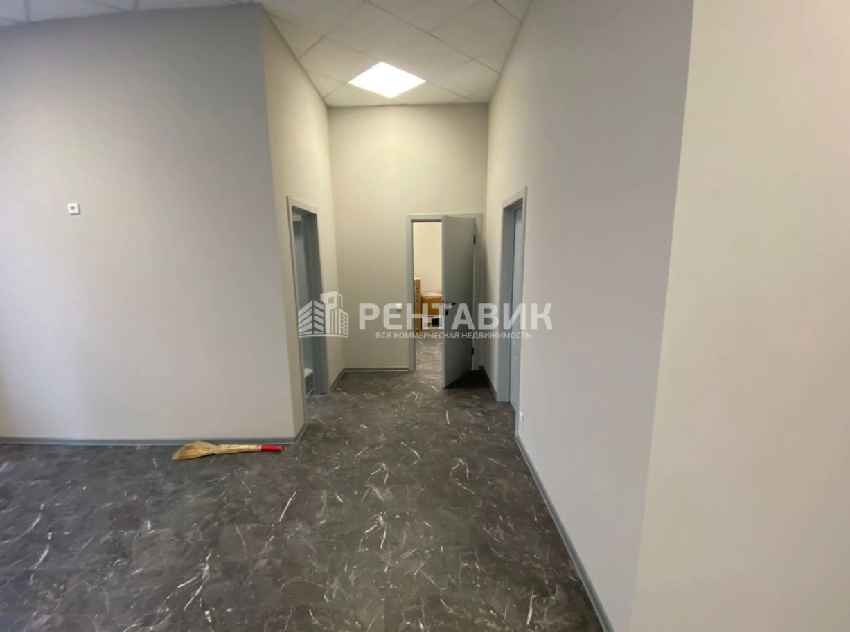 Помещение свободного назначения Смоленский 4 площадью 384 квадратных метров