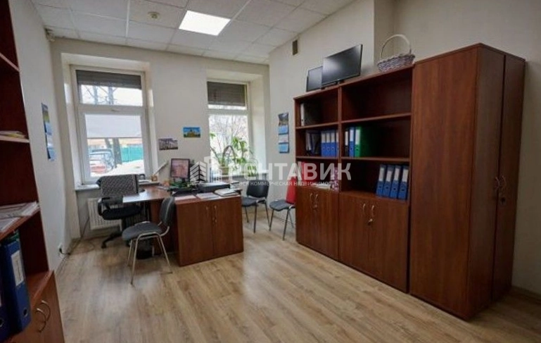 Помещение свободного назначения Черняховского, 6-10 площадью 880 квадратных метров