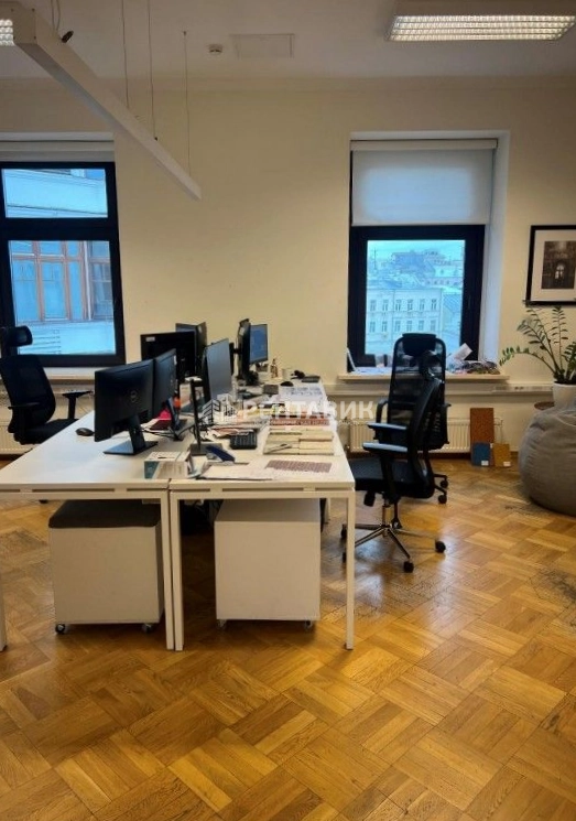 Офис Столешников 14 площадью 295.6 квадратных метров