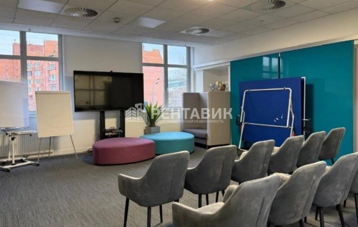 Офис Amber Plaza площадью 728 квадратных метров