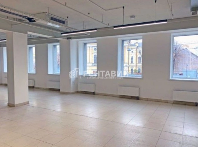 Помещение свободного назначения Renaissance Hall площадью 965 квадратных метров