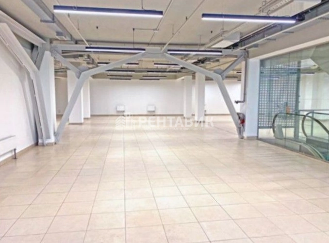 Помещение свободного назначения Renaissance Hall площадью 965 квадратных метров