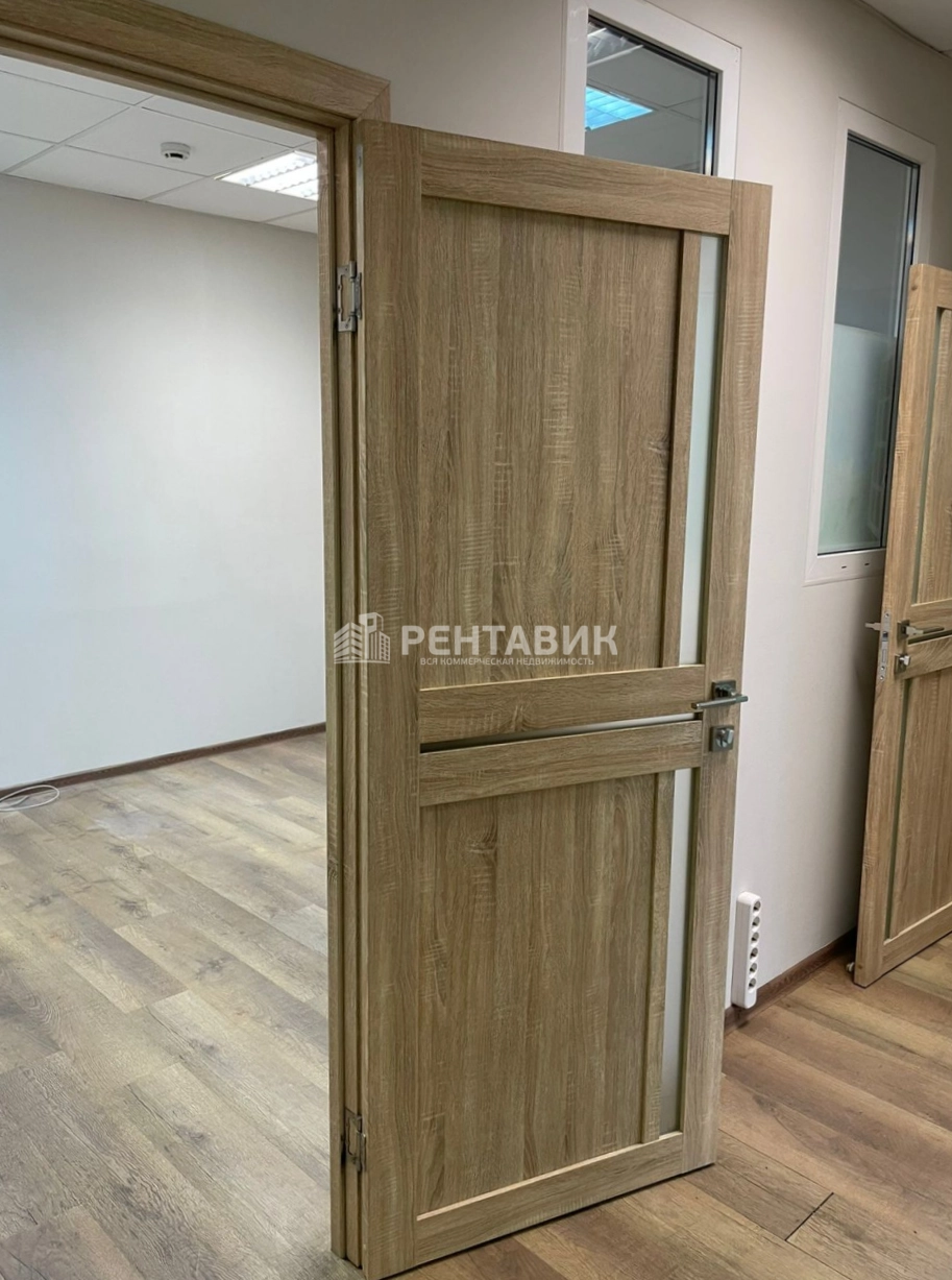 Офис Смоленский Пассаж площадью 110 квадратных метров