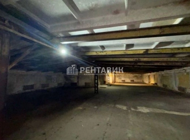 Помещение свободного назначения Брусницын площадью 800 квадратных метров