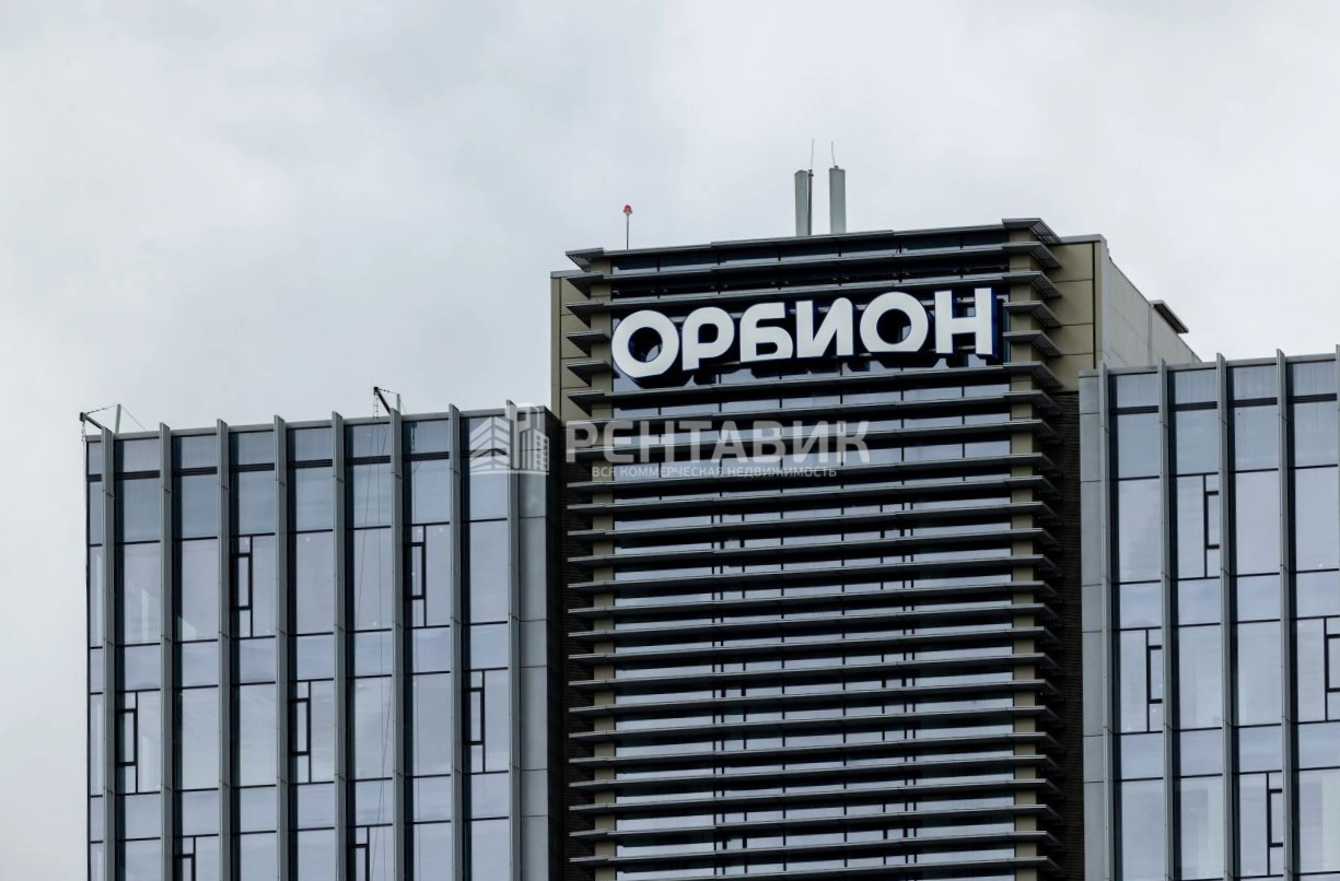 фасад дома, здание по адресу Московская обл, г Одинцово, рп Новоивановское, ул Западная, стр 180