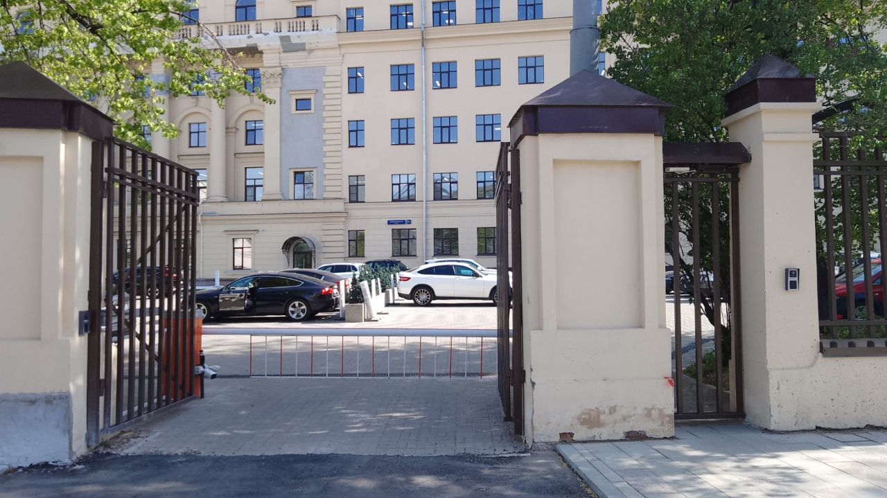 фасад дома, здание по адресу г Москва, ул Новорязанская, д 8А стр 1 