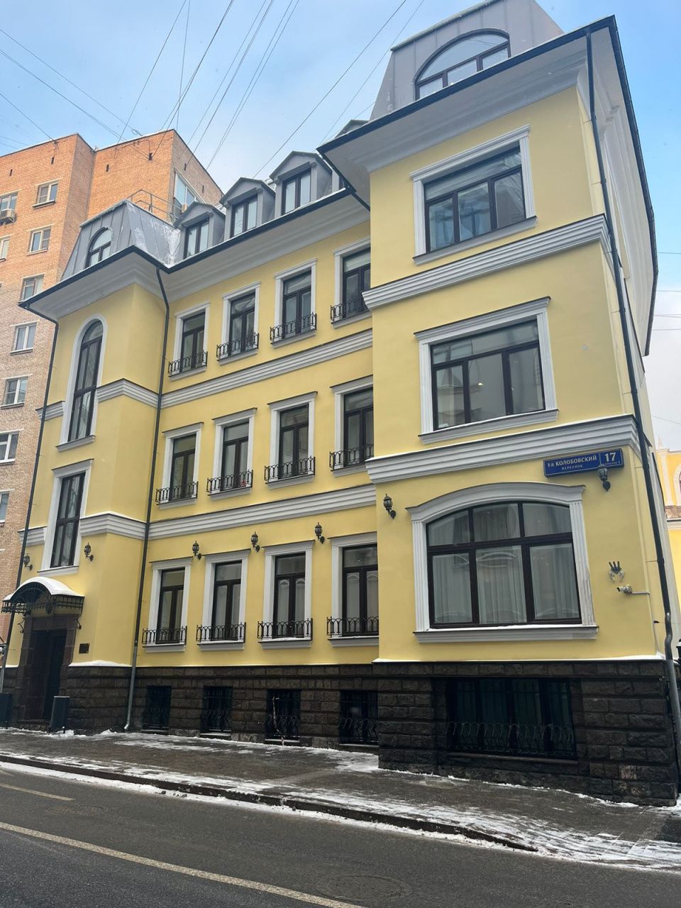фасад дома, здание по адресу г Москва, 1-й Колобовский пер, д 17 стр 1