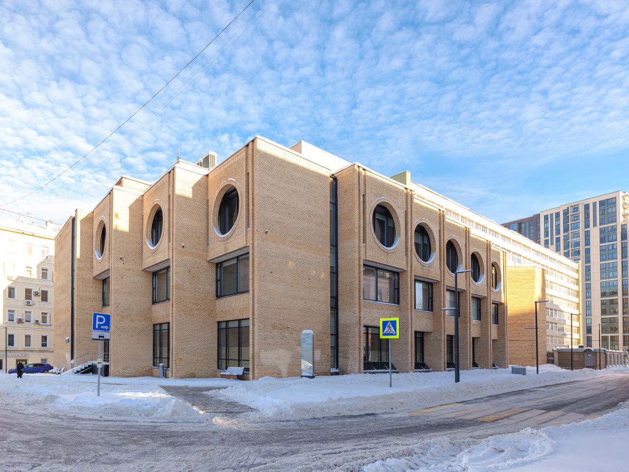 фасад дома, здание по адресу г Москва, ул Новорязанская, д 8 