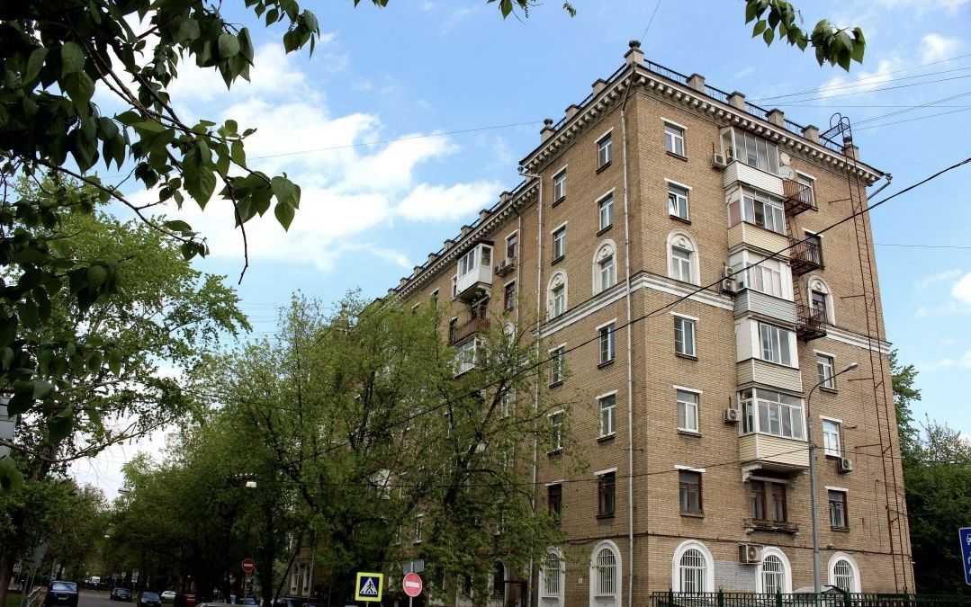 фасад дома, здание по адресу г Москва, ул Серпуховский Вал, д 13А