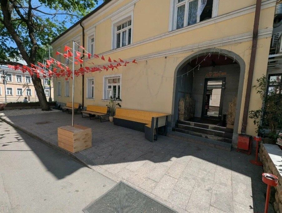 фасад дома, здание по адресу г Москва, ул Новокузнецкая, д 24 стр 2 