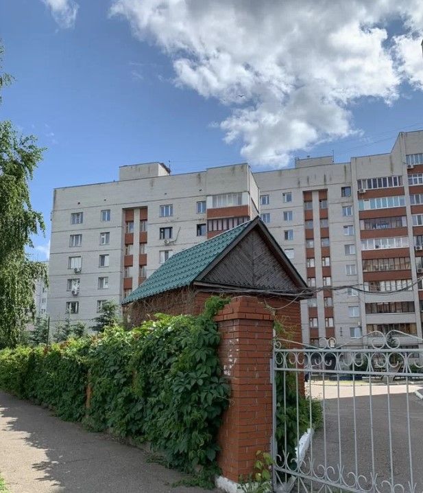 фасад дома, здание по адресу г Казань, ул Сафиуллина, д 50а